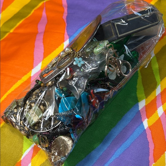 mixed Jewelry - Mixed broken and good craft Lot